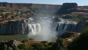 PICTURES/Shoshone Falls - Idaho/t_Cliffs, Town & Falls1.JPG